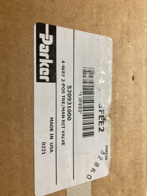 PARKER 520931000 4 way 2 position Valve - Image 2
