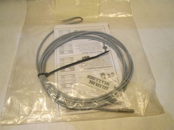  Pepperl Fuchs Proximity Sensor NJ 0.6-4GM22-E Side of Label Marked 020973 - Image 3