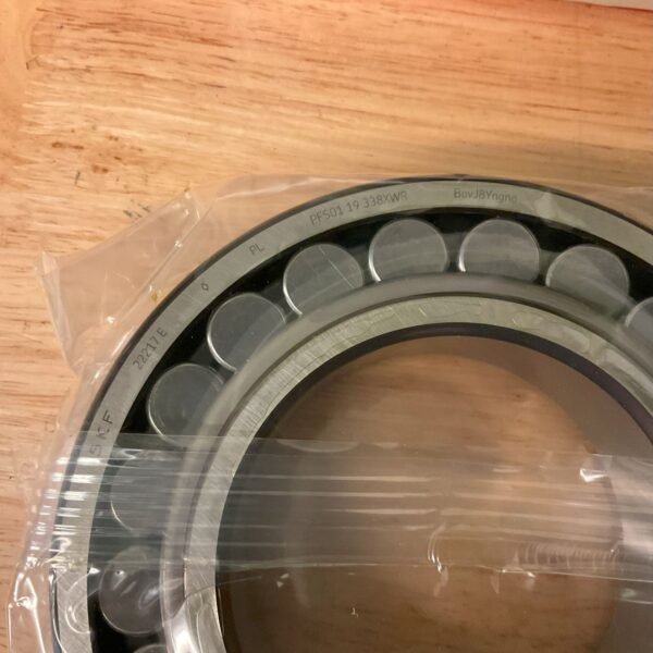 22217 E SKF Explorer Spherical Roller Bearing Poland - Image 3
