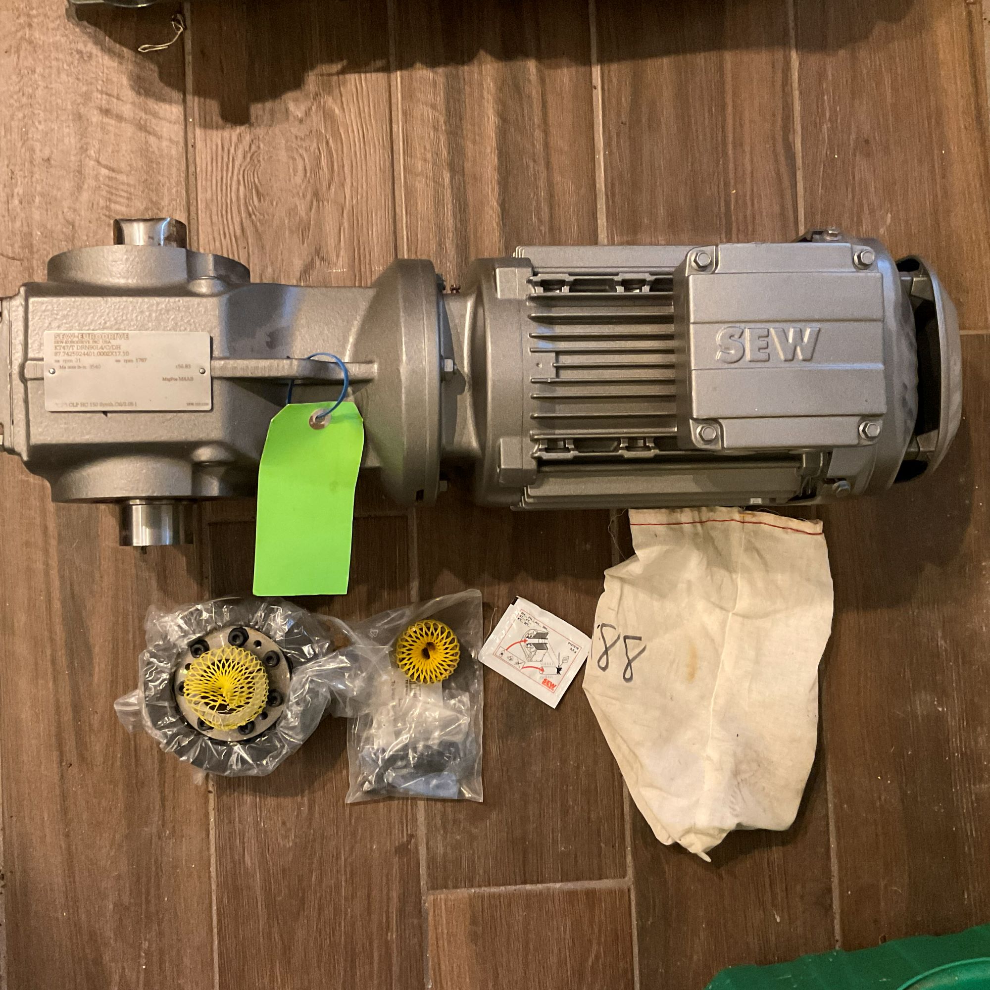 Sew-Eurodrive KT47/T DRN90L4/C/DH Gearmotor