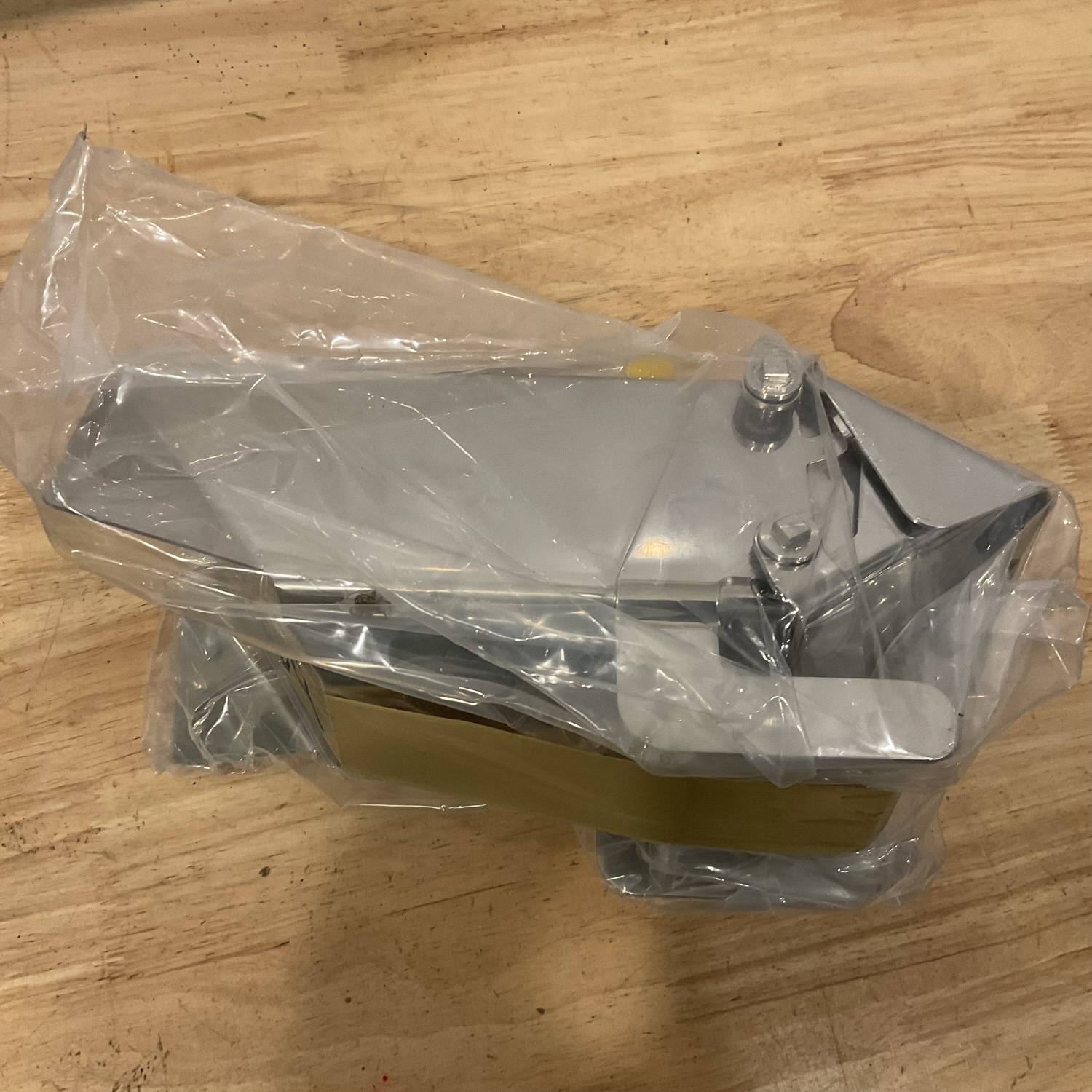 Yamato Multihead Weigher Feed Buckets GC02302G0268 side